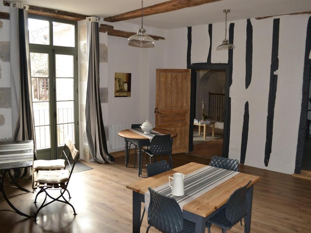 Du Cote De Chez Jeanne Hotel Fources Bagian luar foto