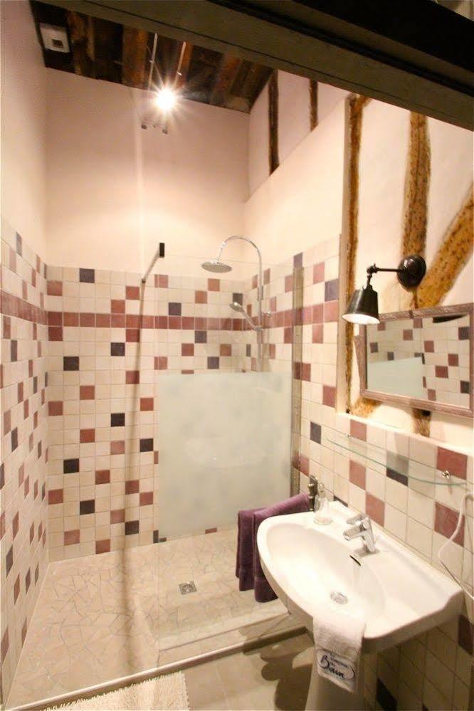 Du Cote De Chez Jeanne Hotel Fources Bagian luar foto